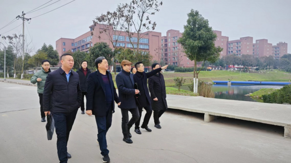 学习交流促进发展，薛峰执行校长率队赴两职院考察调研