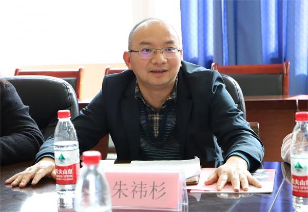 合川区政协副主席、九三学社区工委主委朱祎杉一行到学校走访调研