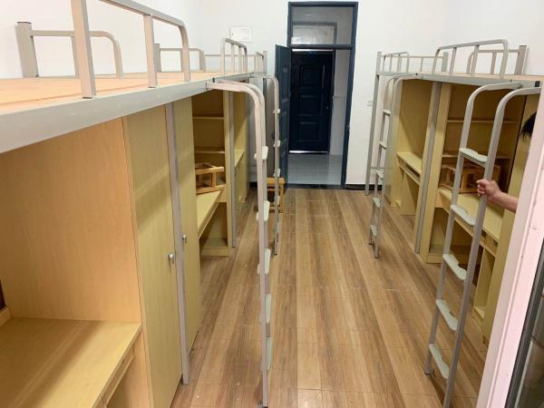 学生宿舍.jpg